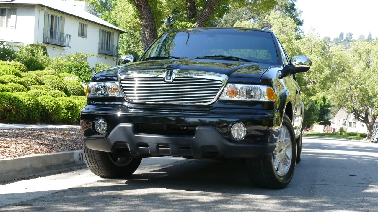 2002 Lincoln Blackwood - Image 3 of 31