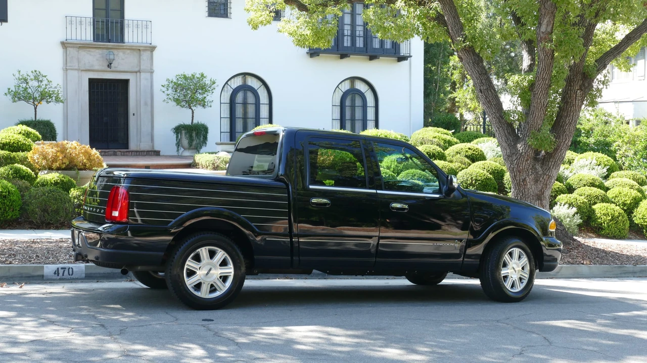 2002 Lincoln Blackwood - Image 30 of 31