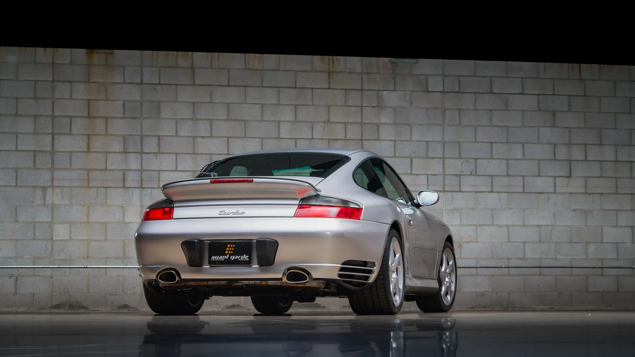 2002 Porsche 996 Turbo - Image 25 of 31