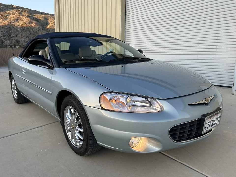 2003 Chrysler Sebring - Image 25 of 31