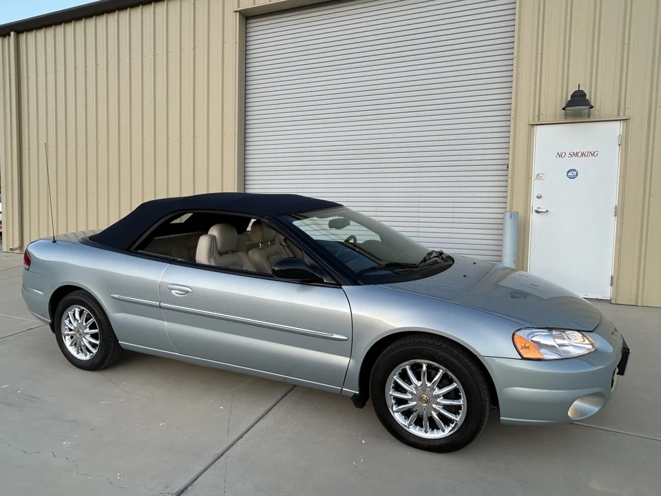 2003 Chrysler Sebring - Image 23 of 31