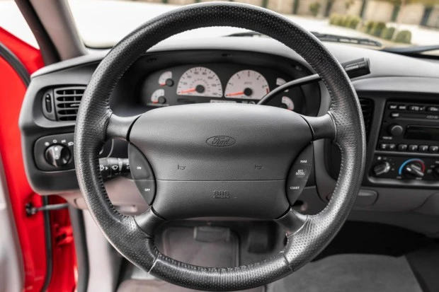 2003 Ford F-150 SVT Lightning 10th Gen - Image 5 of 8