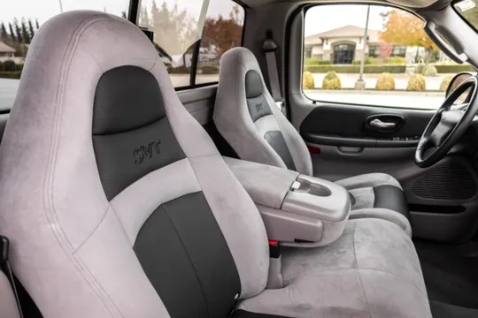 2003 Ford F-150 SVT Lightning 10th Gen - Image 4 of 8