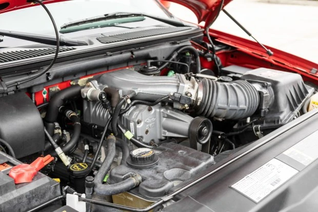 2003 Ford F-150 SVT Lightning 10th Gen - Image 6 of 8