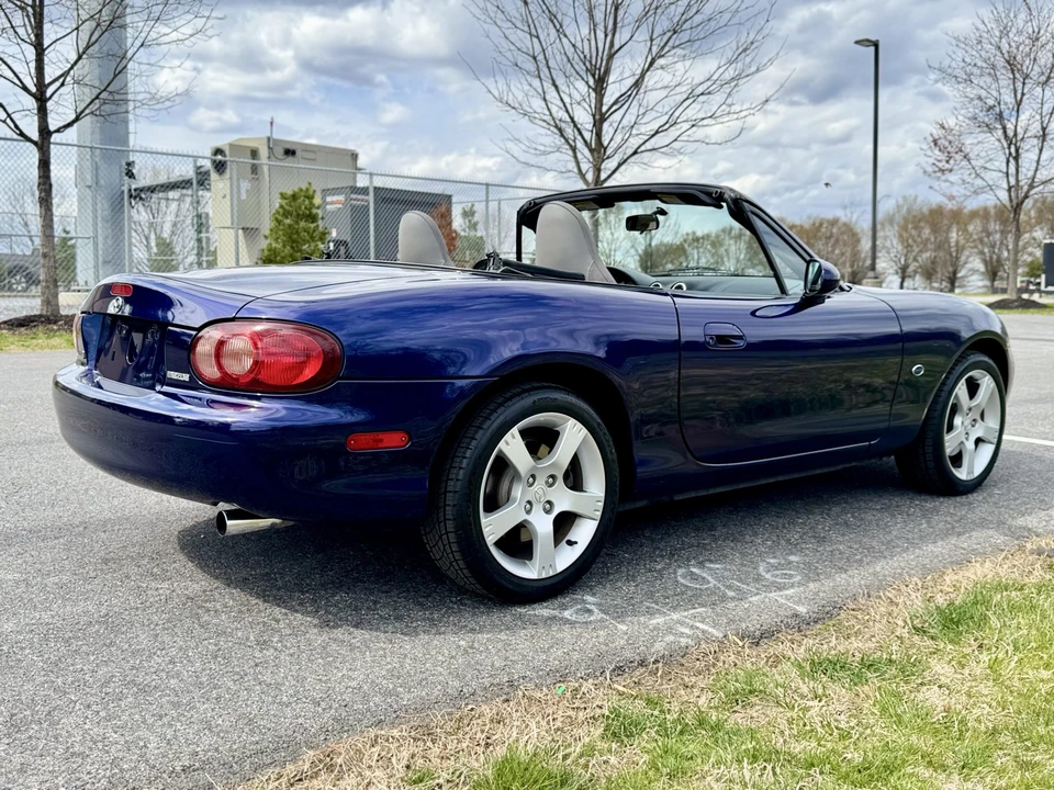 2003 Mazda NB MX-5 Miata - Image 14 of 31