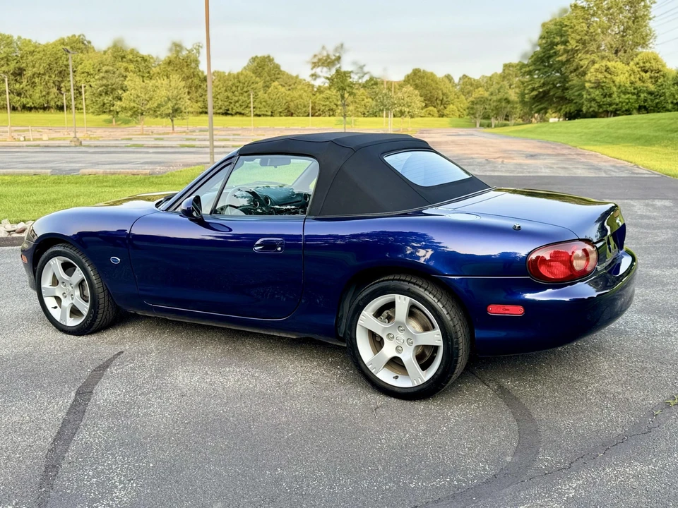 2003 Mazda NB MX-5 Miata - Image 6 of 31