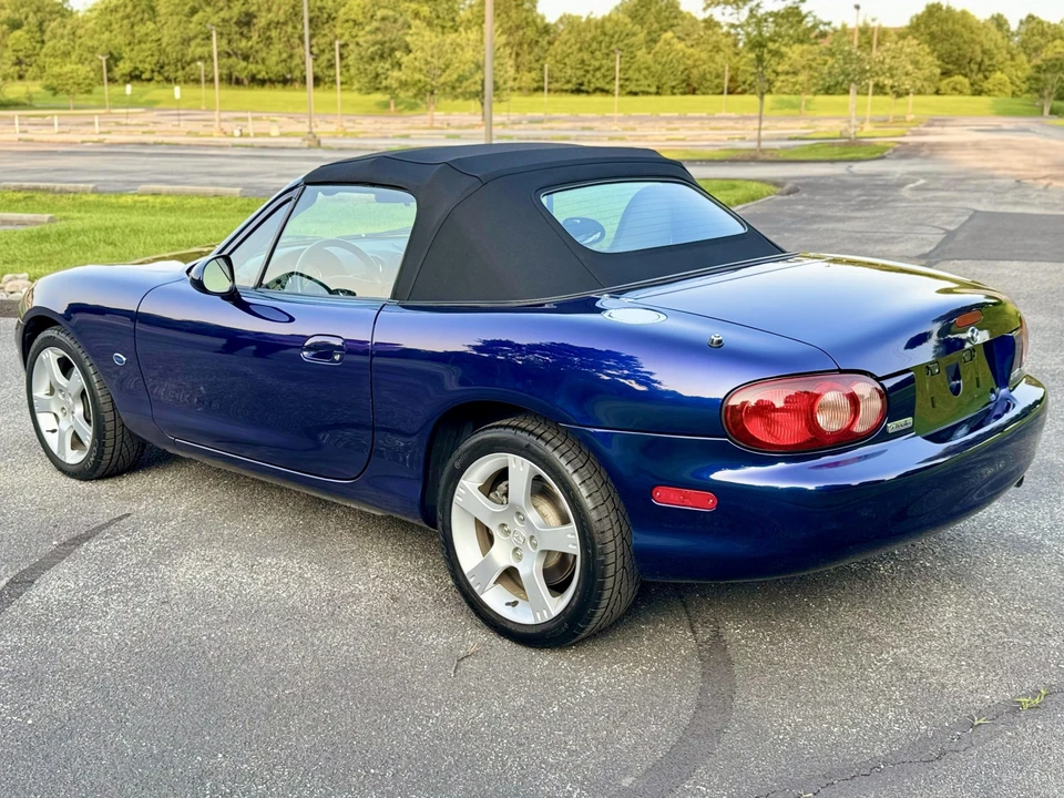 2003 Mazda NB MX-5 Miata - Image 7 of 31