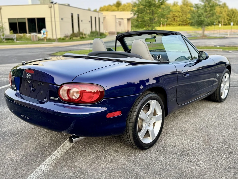 2003 Mazda NB MX-5 Miata - Image 26 of 31