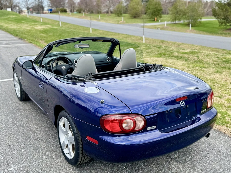 2003 Mazda NB MX-5 Miata - Image 8 of 31