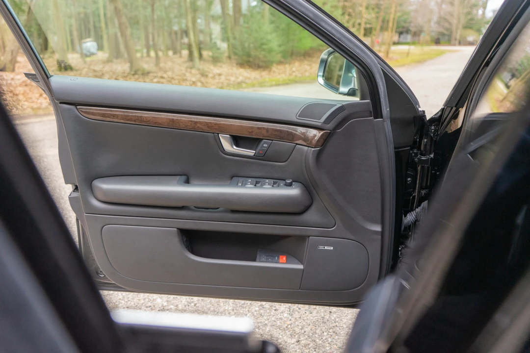 2004 Audi B6 S4 - Image 28 of 31