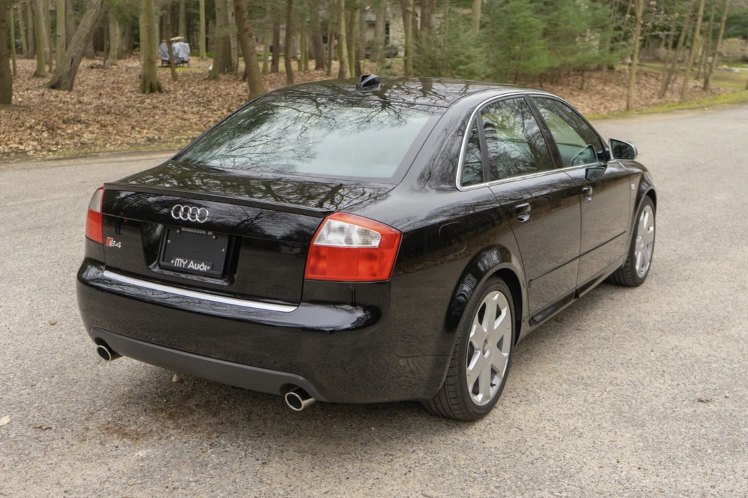 2004 Audi B6 S4 - Image 8 of 31