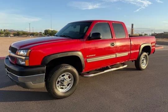 2004 Chevrolet Silverado 2500HD LS Extended Cab 4×4