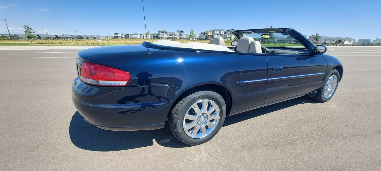 2004 Chrysler Sebring - Image 25 of 31