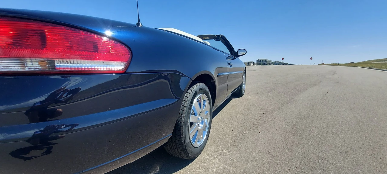 2004 Chrysler Sebring - Image 24 of 31