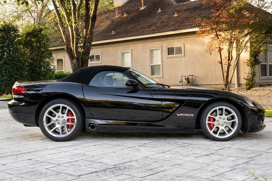 2004 Dodge Viper 3rd Gen - Image 13 of 31
