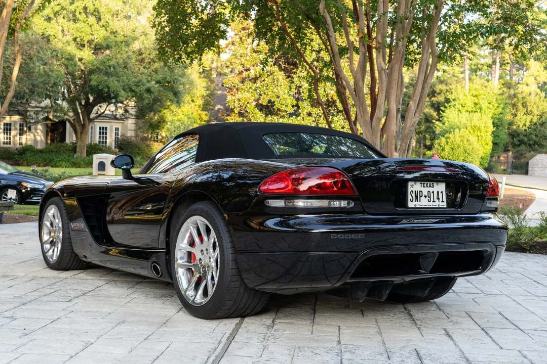 2004 Dodge Viper 3rd Gen - Image 16 of 31