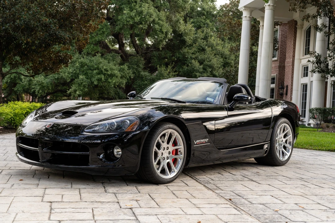 2004 Dodge Viper 3rd Gen - Image 2 of 31