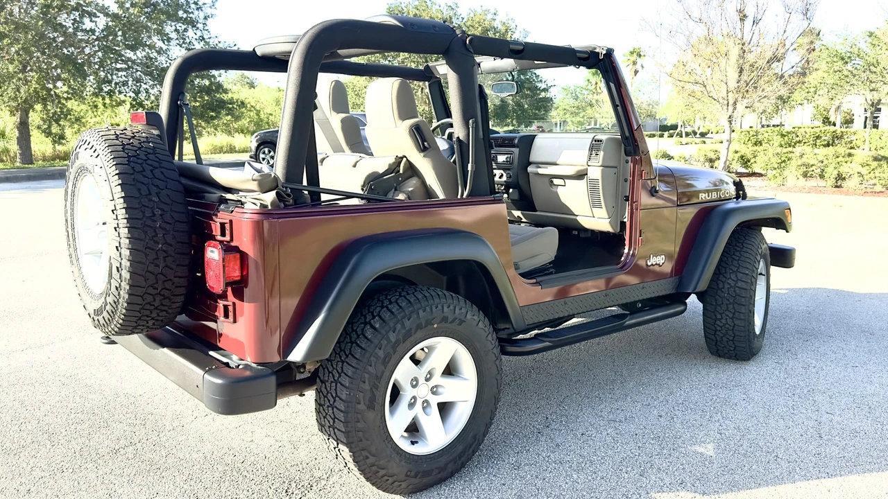 2004 Jeep TJ Wrangler - Image 23 of 31