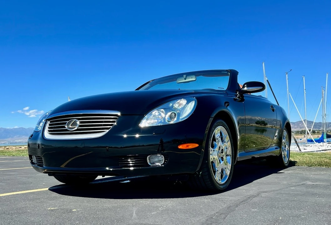 2004 Lexus SC430 - Image 2 of 31