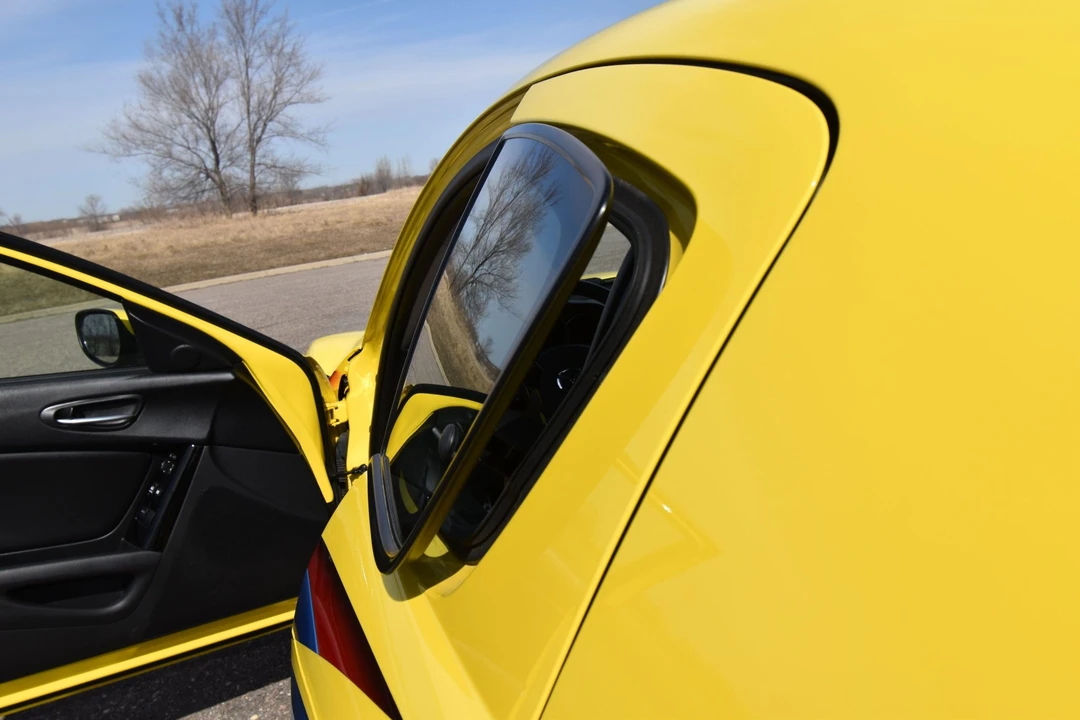 2004 Mazda RX-8 1st Gen - Image 19 of 31