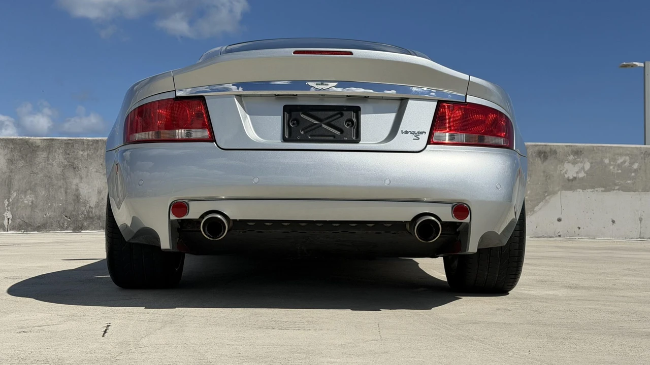 2005 Aston Martin Vanquish 1st Gen - Image 20 of 31