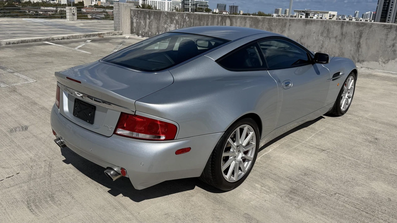 2005 Aston Martin Vanquish 1st Gen - Image 14 of 31