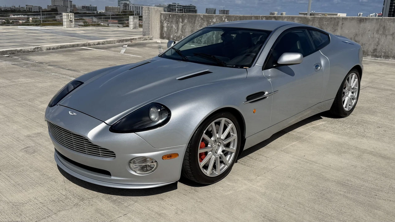2005 Aston Martin Vanquish 1st Gen - Image 2 of 31