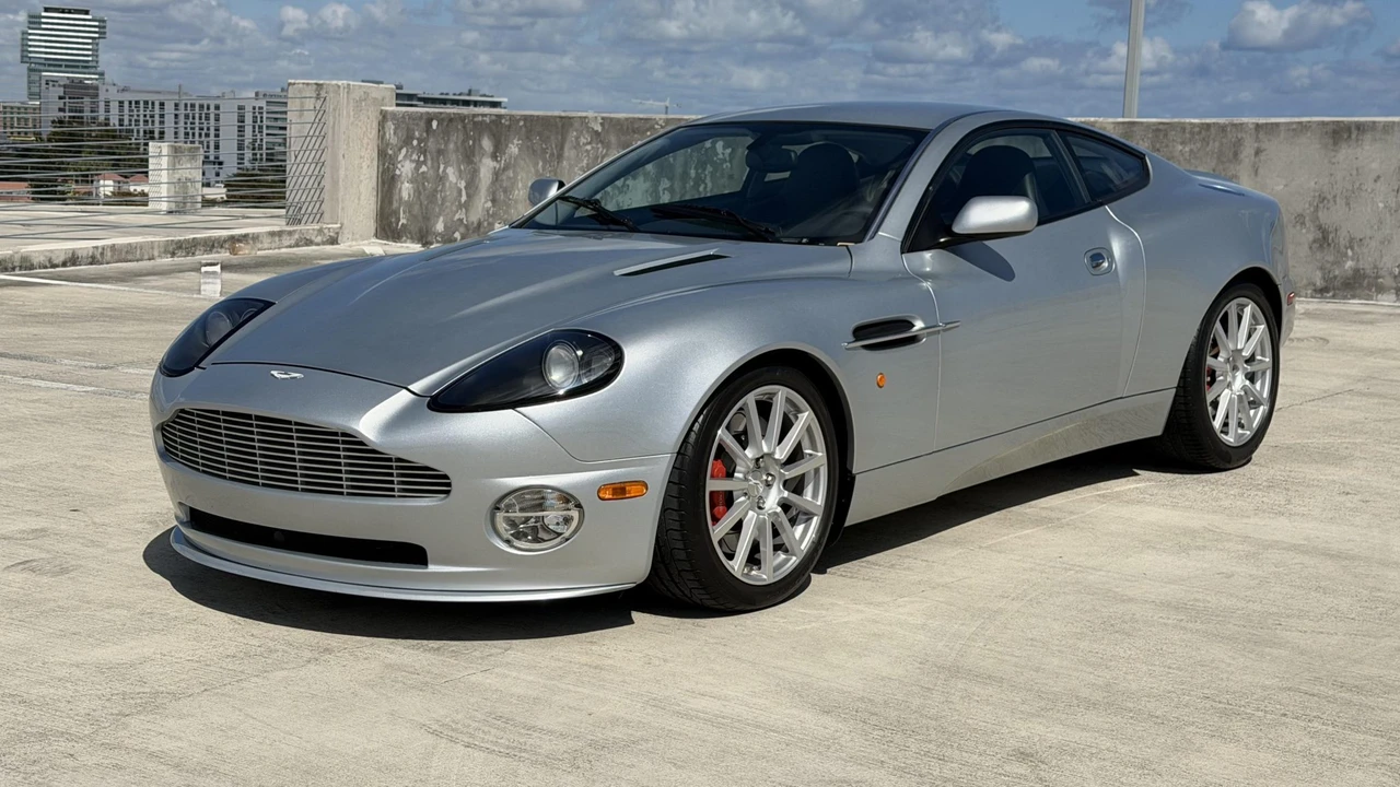 2005 Aston Martin Vanquish 1st Gen - Image 3 of 31