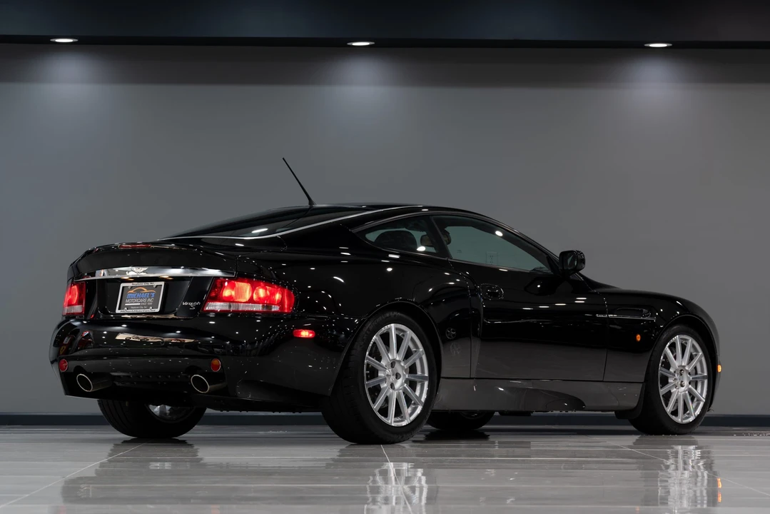 2005 Aston Martin Vanquish 1st Gen - Image 24 of 31