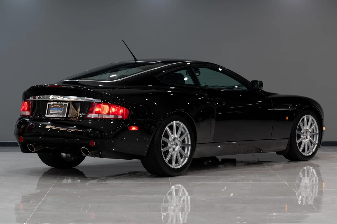 2005 Aston Martin Vanquish 1st Gen - Image 22 of 31