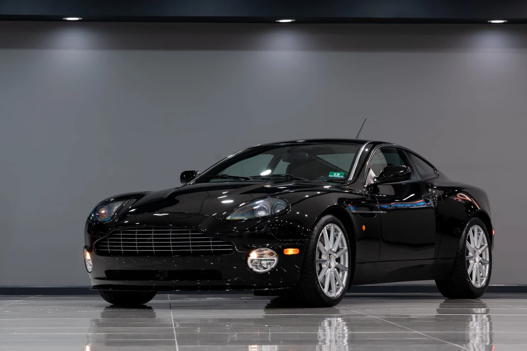 2005 Aston Martin Vanquish 1st Gen - Image 7 of 31