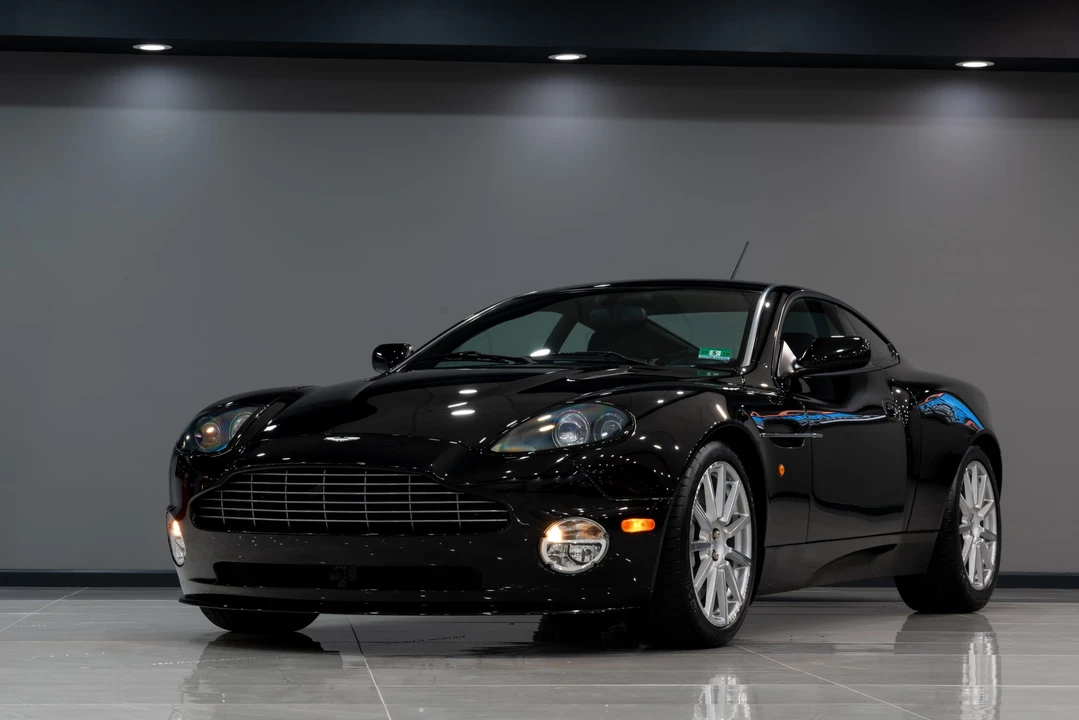 2005 Aston Martin Vanquish 1st Gen - Image 5 of 31