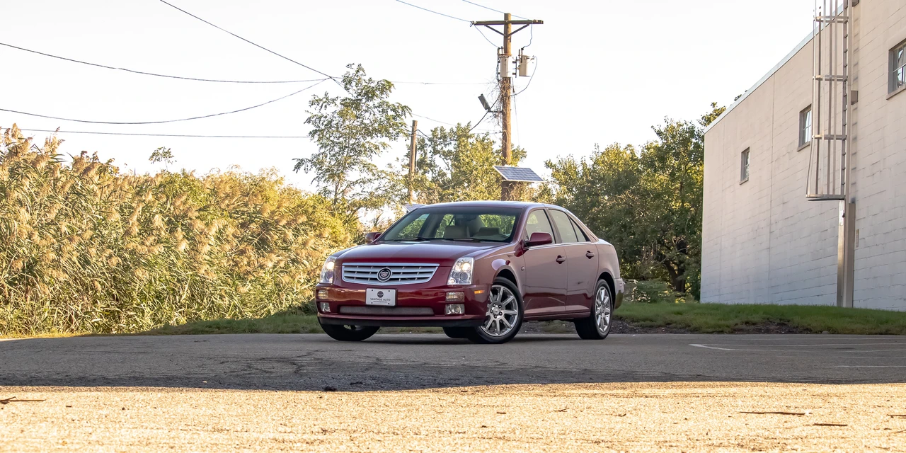 2005 Cadillac STS - Image 2 of 31