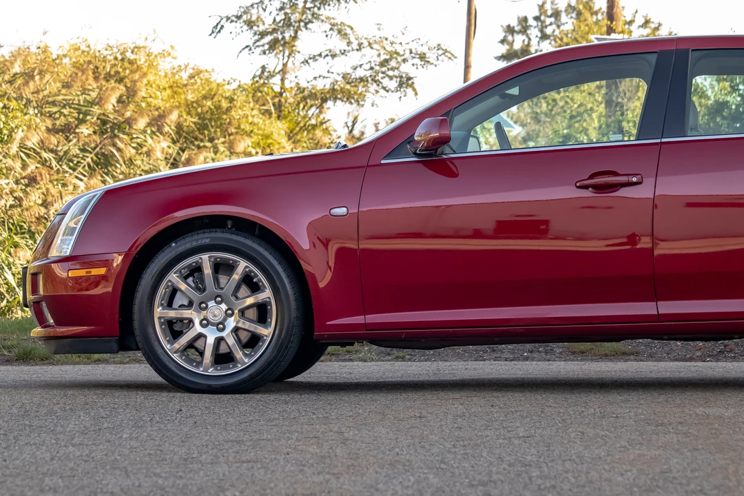 2005 Cadillac STS - Image 28 of 31
