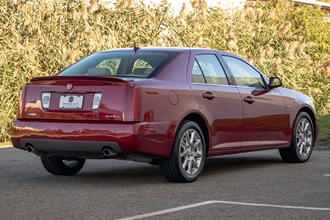 2005 Cadillac STS - Image 12 of 31