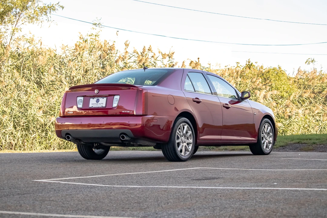 2005 Cadillac STS - Image 11 of 31