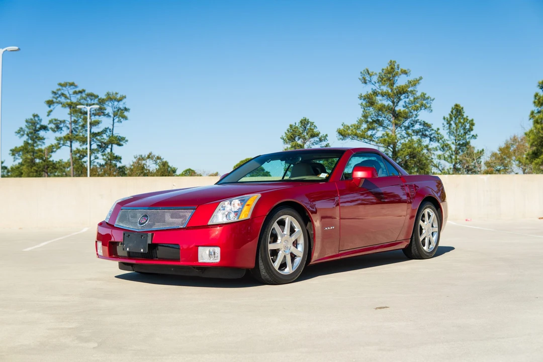 2005 Cadillac XLR - Image 16 of 31