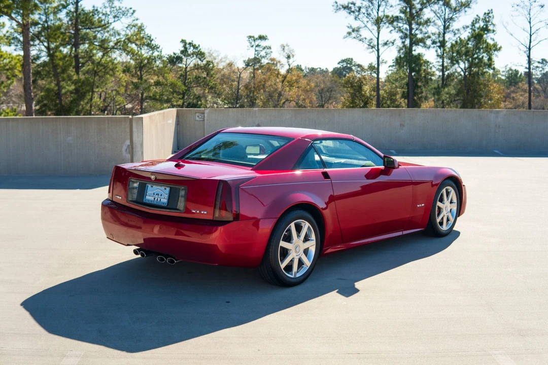 2005 Cadillac XLR - Image 23 of 31