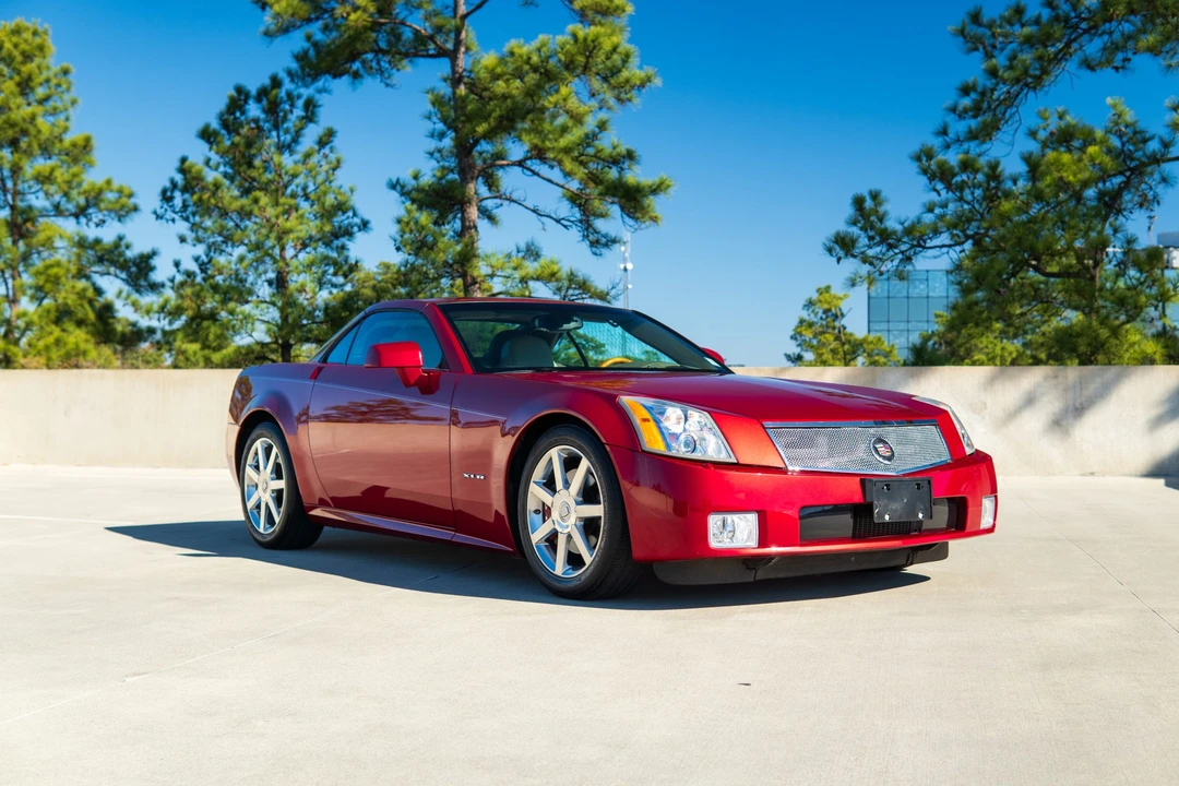 2005 Cadillac XLR - Image 21 of 31