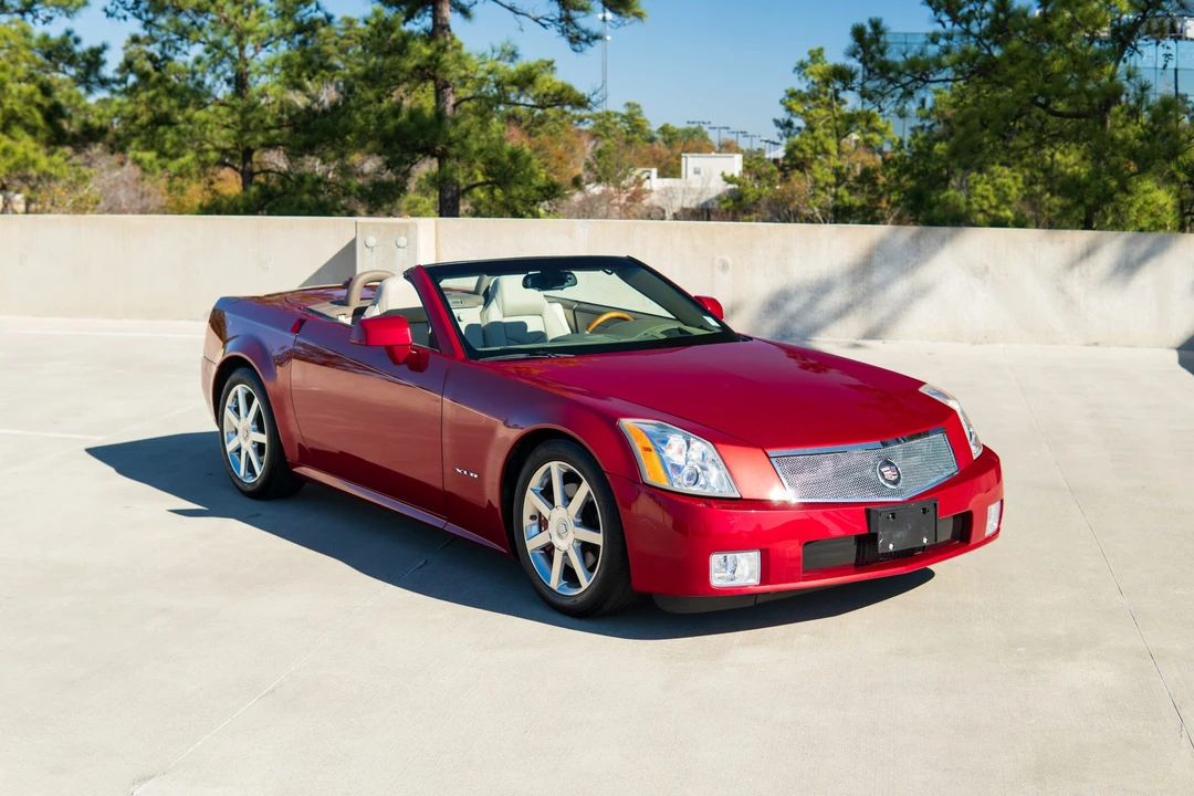 2005 Cadillac XLR - Image 6 of 31