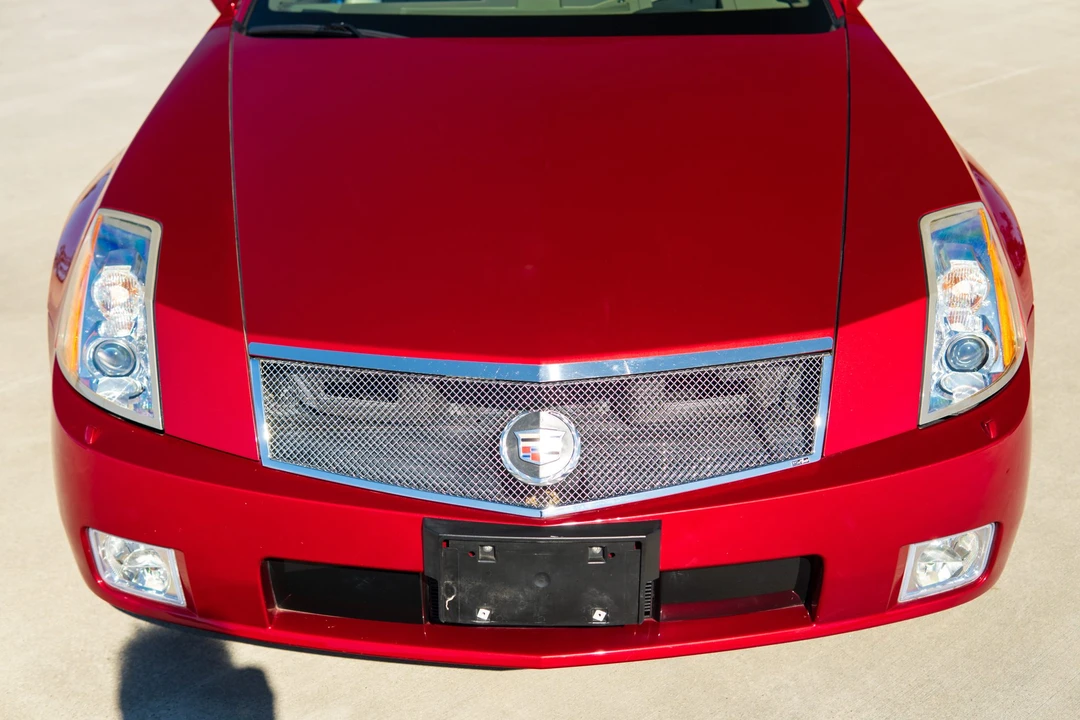 2005 Cadillac XLR - Image 30 of 31