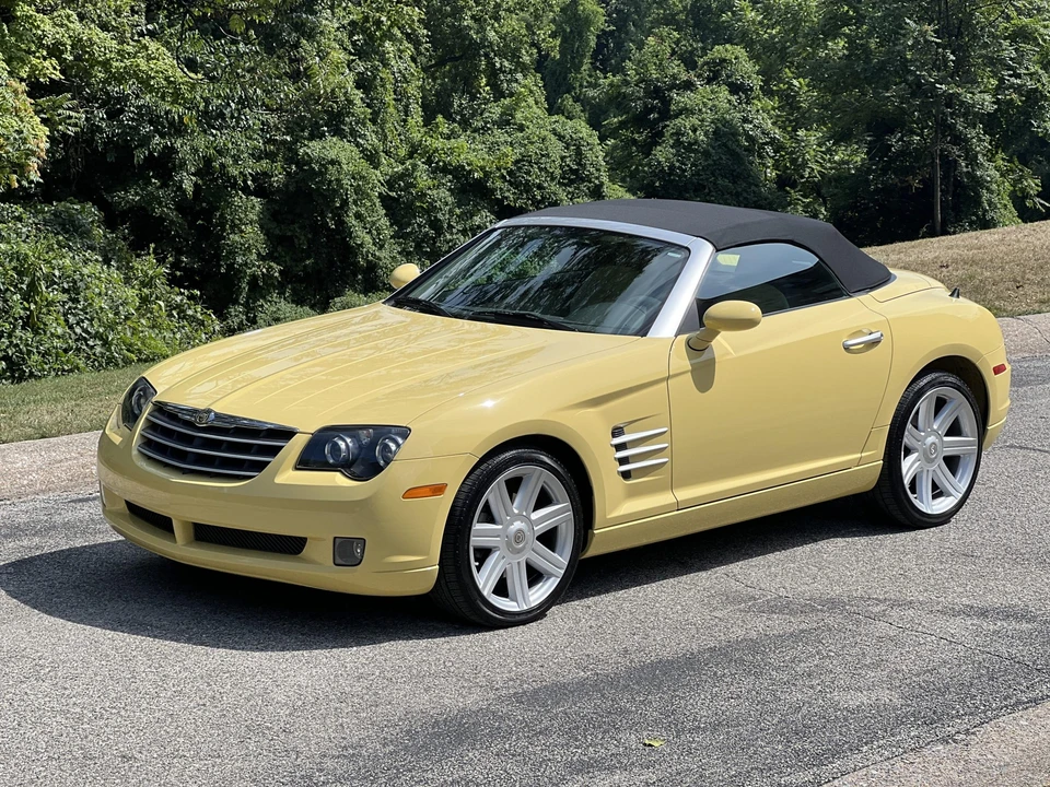 2005 Chrysler Crossfire - Image 3 of 31