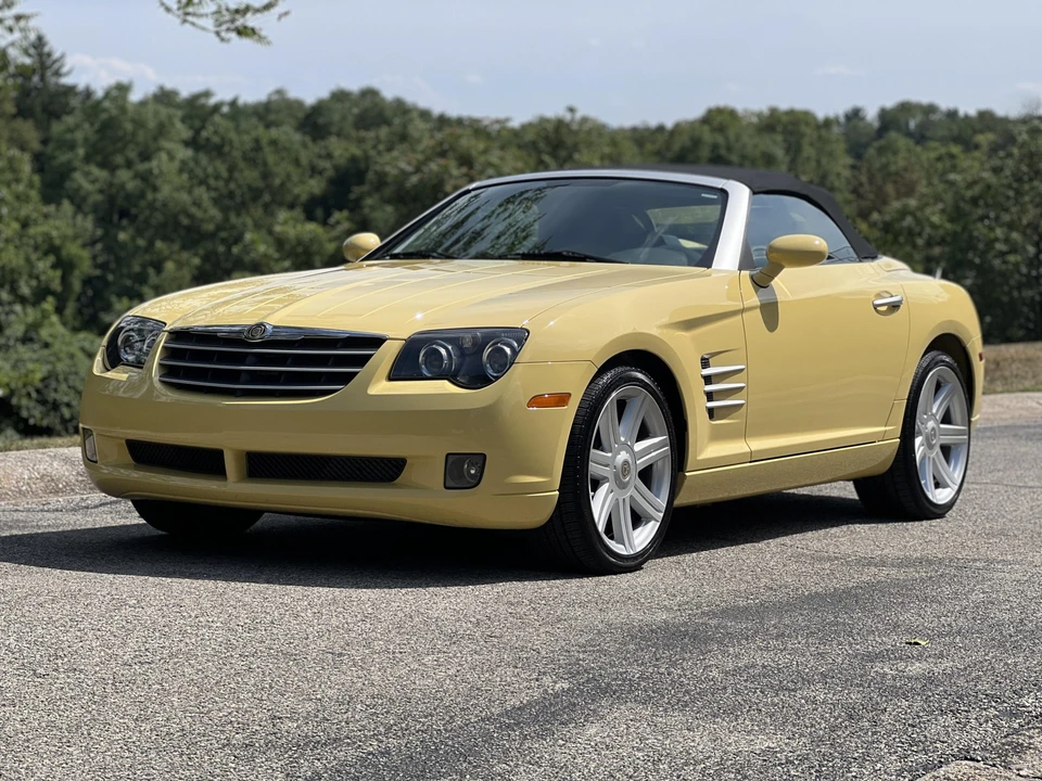 2005 Chrysler Crossfire - Image 5 of 31