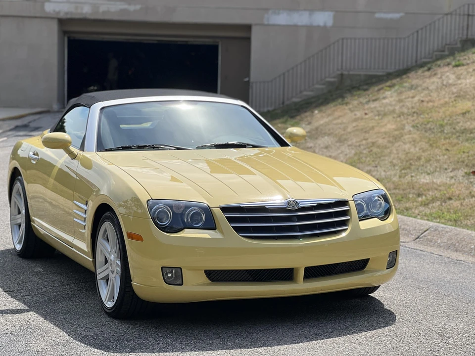 2005 Chrysler Crossfire - Image 13 of 31