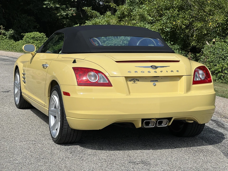 2005 Chrysler Crossfire - Image 29 of 31
