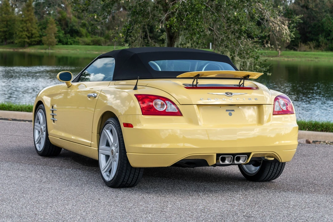2005 Chrysler Crossfire - Image 12 of 31