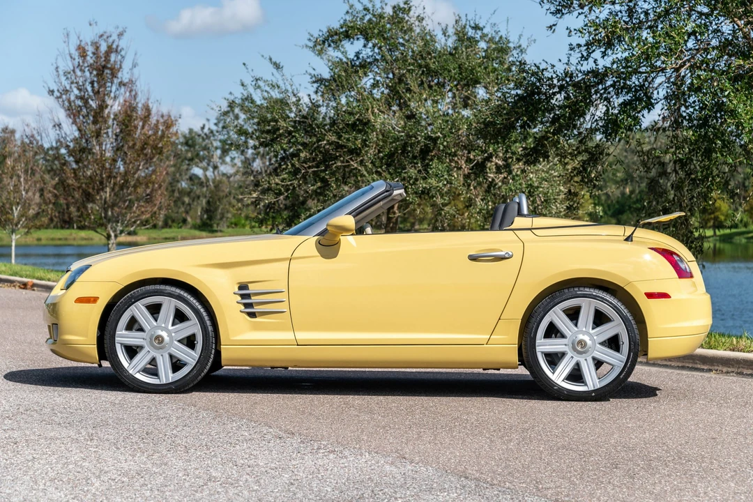 2005 Chrysler Crossfire - Image 3 of 31