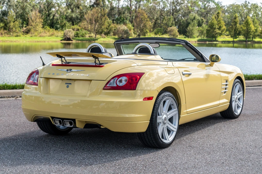 2005 Chrysler Crossfire - Image 6 of 31