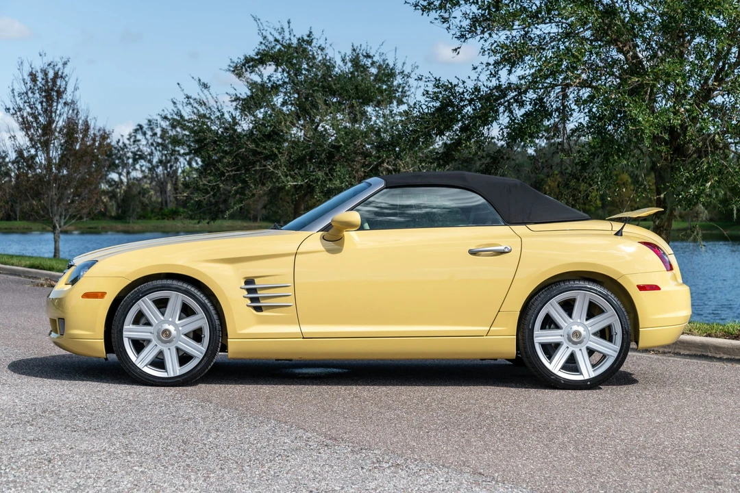 2005 Chrysler Crossfire - Image 11 of 31