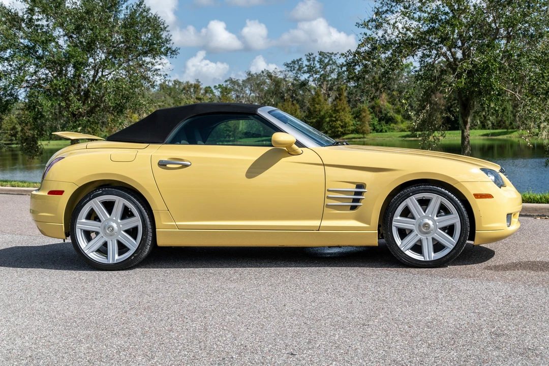 2005 Chrysler Crossfire - Image 16 of 31